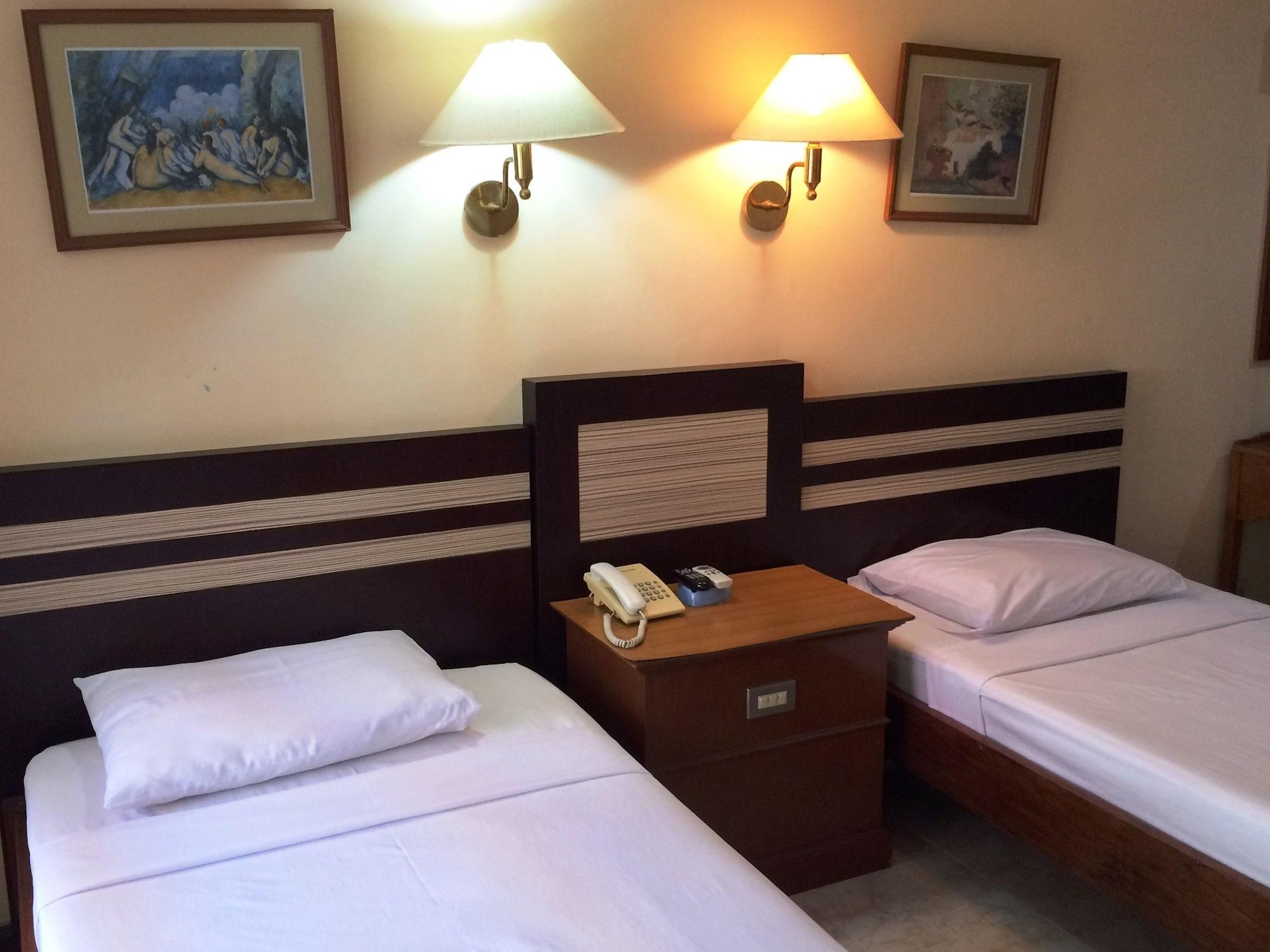 Sri Ratu Hotel Legian Kültér fotó