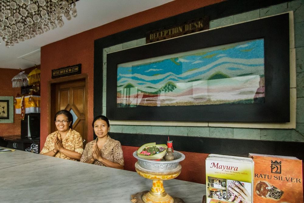Sri Ratu Hotel Legian Kültér fotó