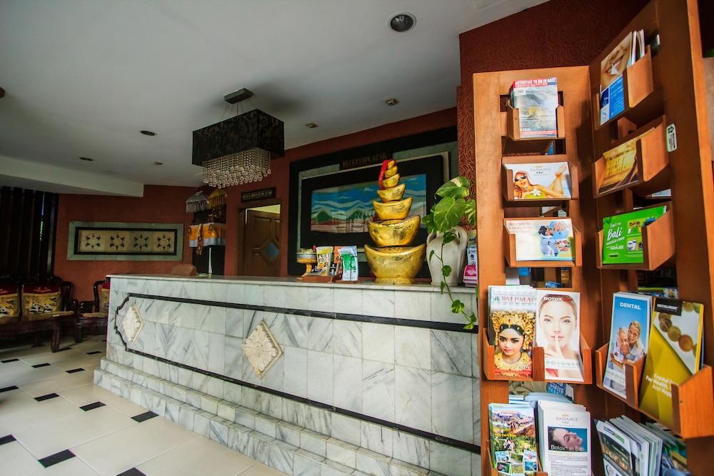 Sri Ratu Hotel Legian Kültér fotó