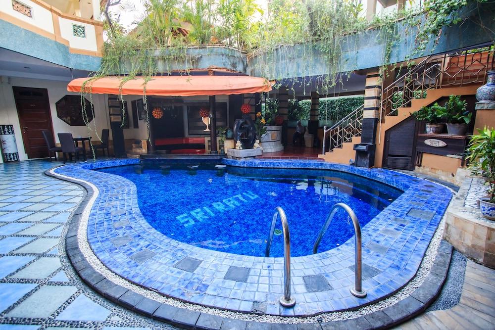 Sri Ratu Hotel Legian Kültér fotó