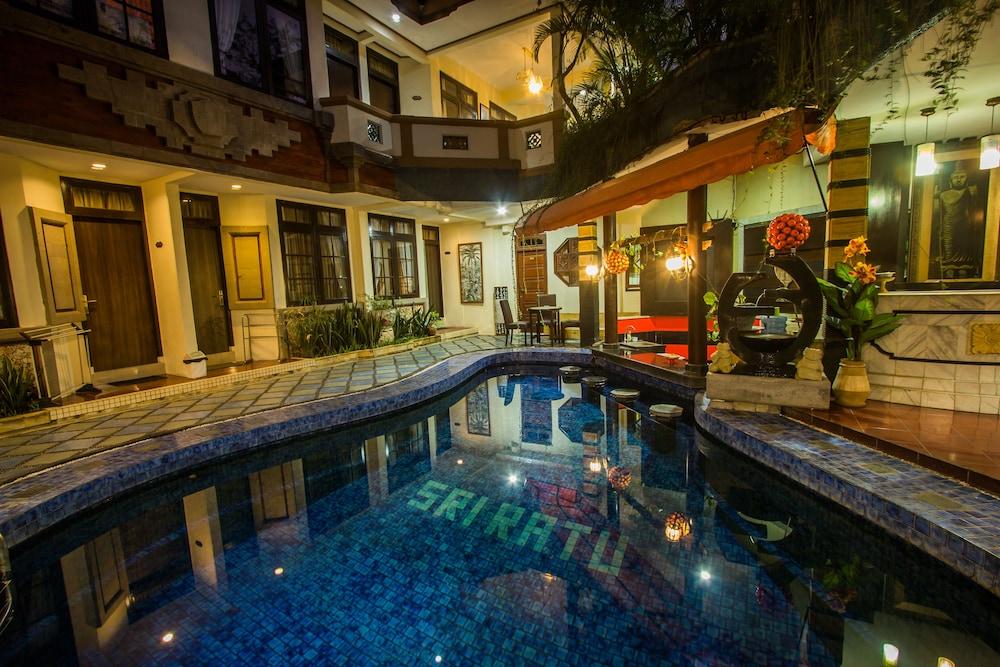 Sri Ratu Hotel Legian Kültér fotó
