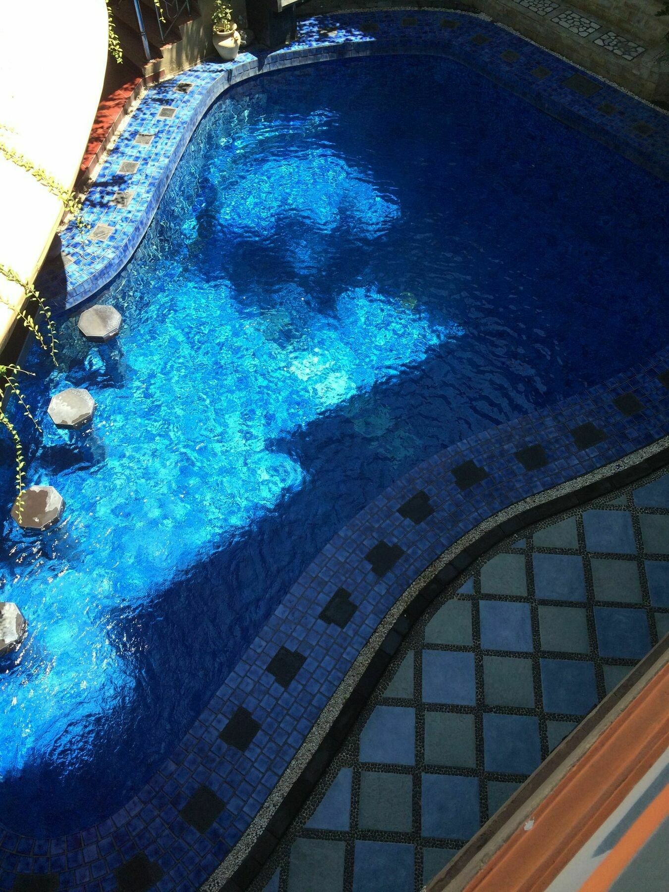 Sri Ratu Hotel Legian Kültér fotó
