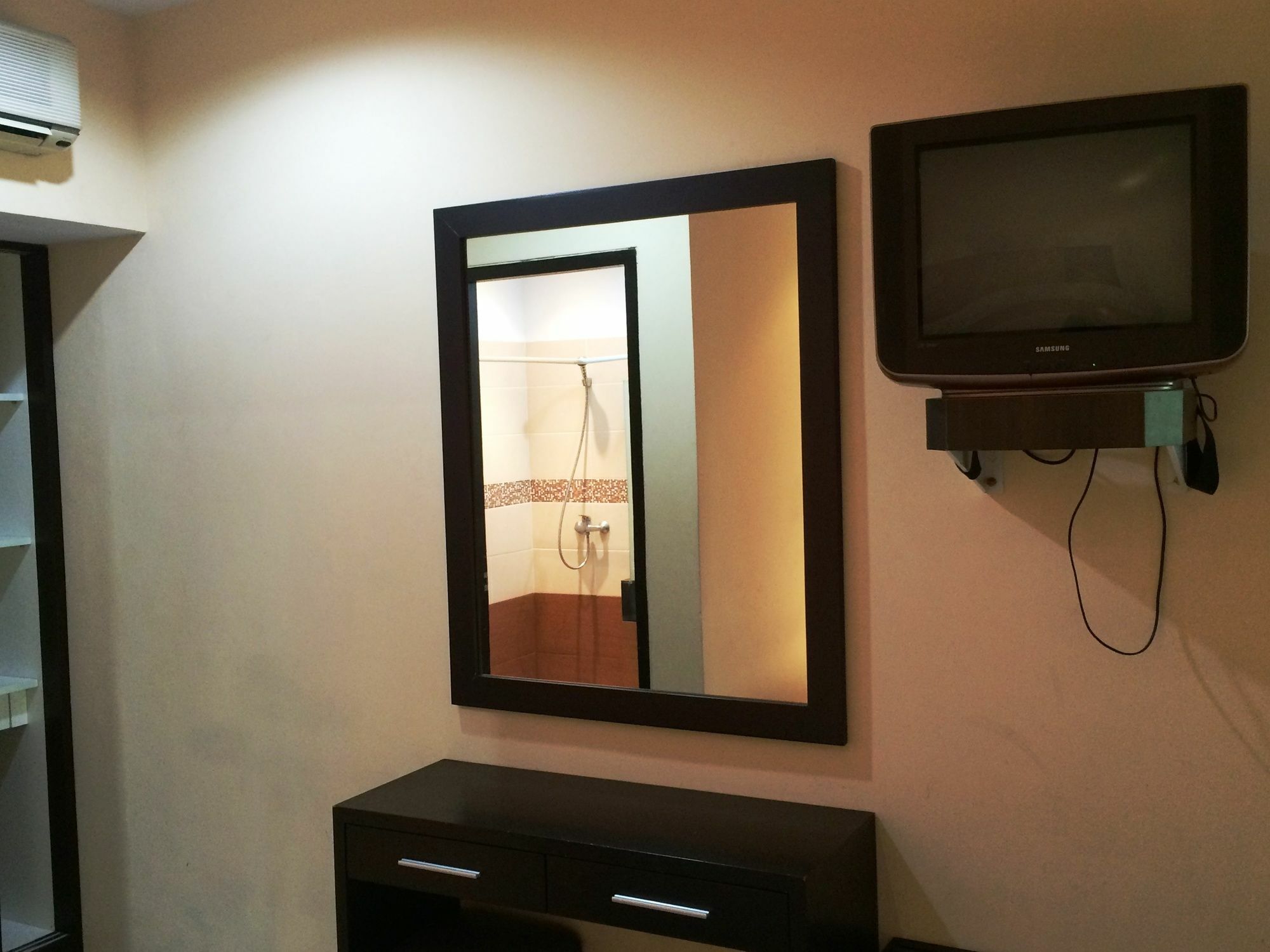 Sri Ratu Hotel Legian Kültér fotó